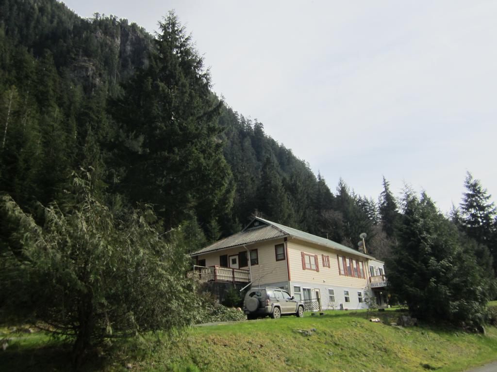 Cedars Inn Zeballos Luaran gambar